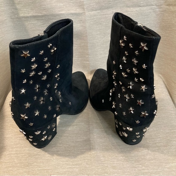 THE WISHBONE COLLECTION Sz 7 Stacked Heel Studded W/ Stars Suede Zipper Booties - Picture 4 of 13
